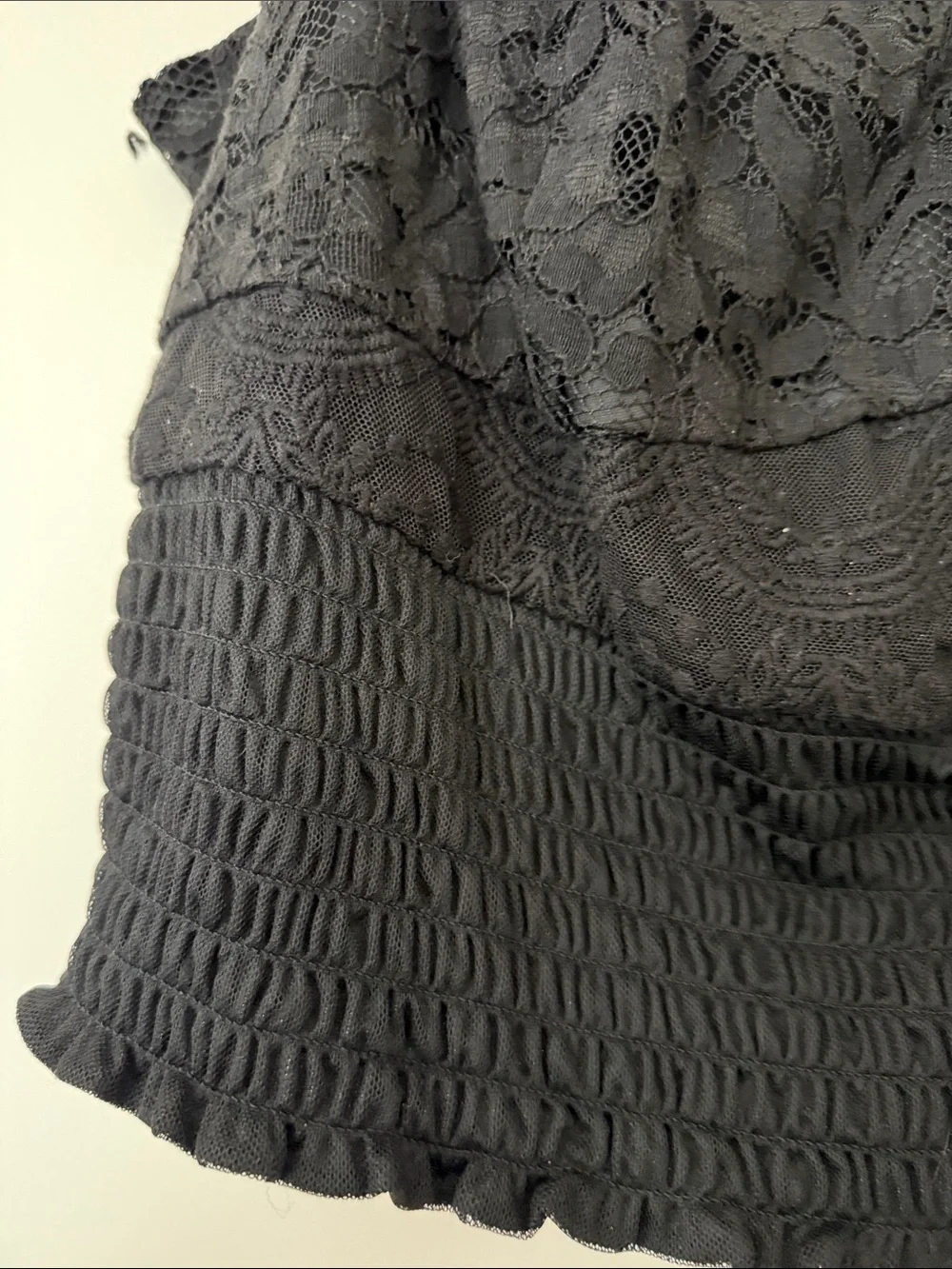 Torrid. NWT. Size 2x. Black Lace Smocked Cami /Crop Top